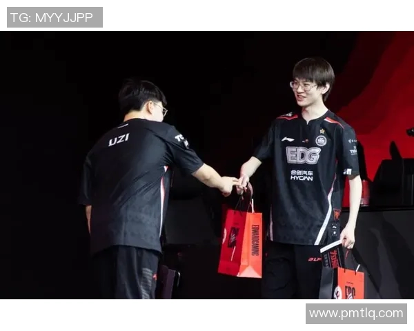 Creme在决胜局中展现超强Carry能力引领团队逆转胜局的传奇时刻